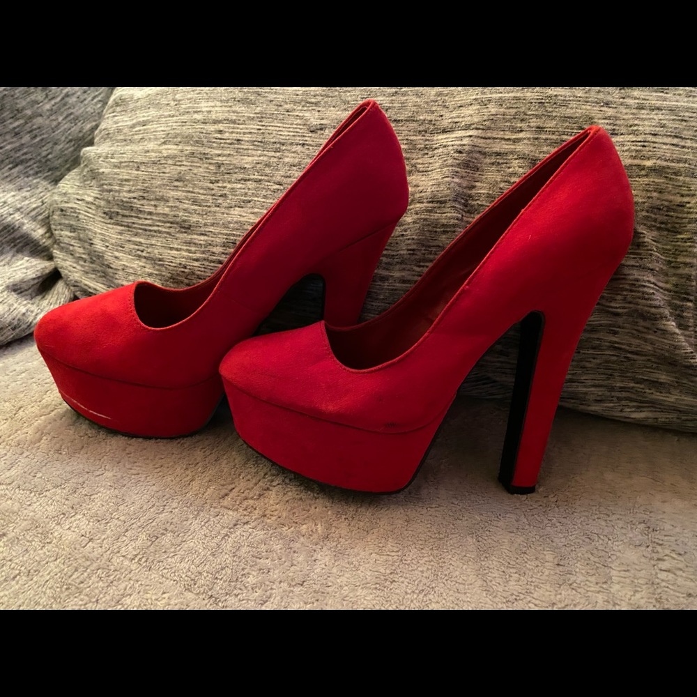 Size 8 red heels